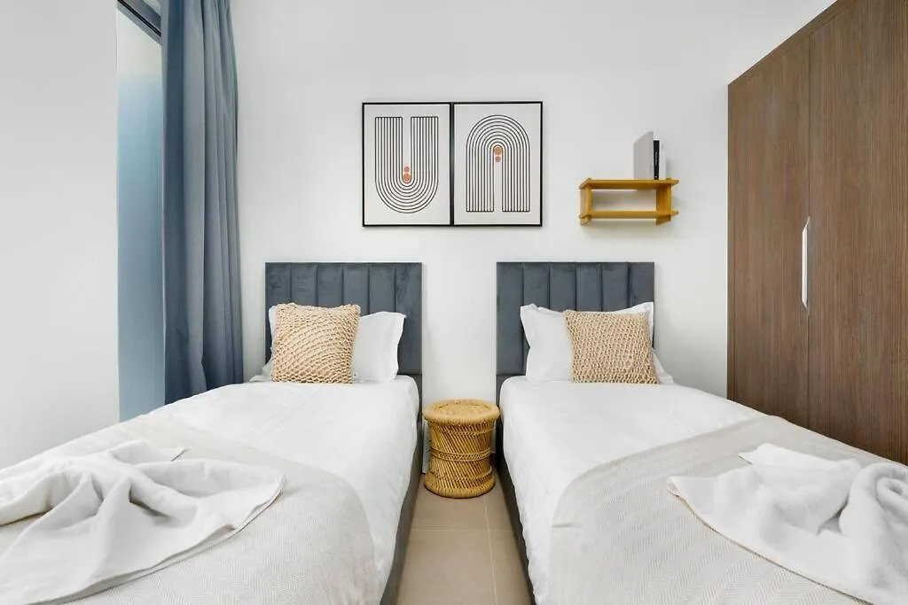 Apartment Nice 3 Bedrooms In Tilal Al Ghaf Dubai