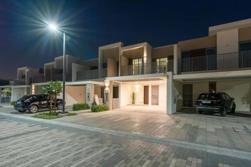 Nice 3 Bedrooms In Tilal Al Ghaf Dubai Apartment