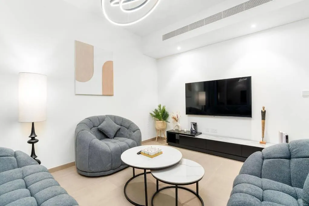 Nice 3 Bedrooms In Tilal Al Ghaf Dubai
