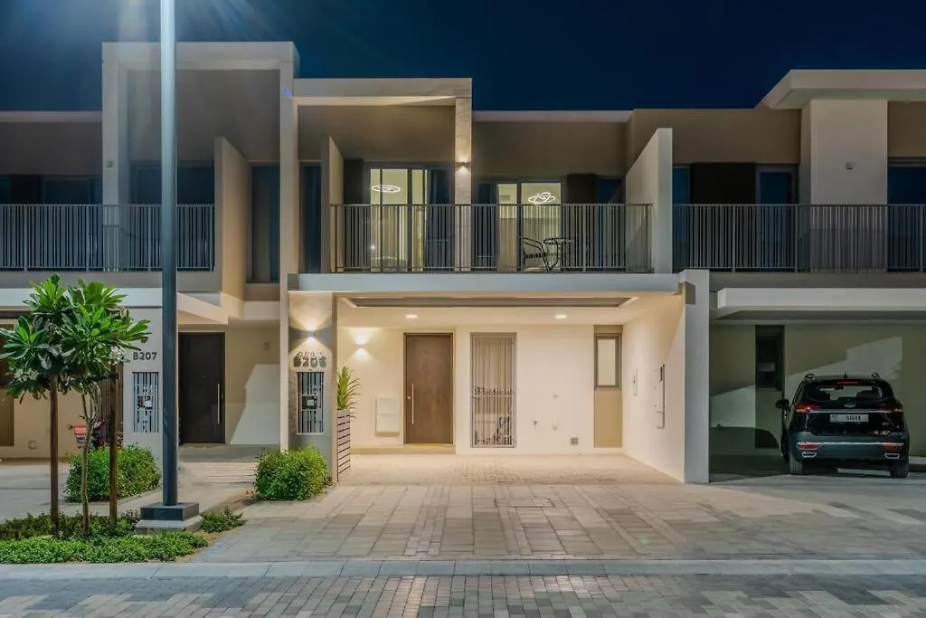 Nice 3 Bedrooms In Tilal Al Ghaf ドバイ 0*,